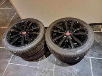 Jaguar Land Rover Ford Volvo velgen met nieuwe banden  beschikbaar voor biedingen