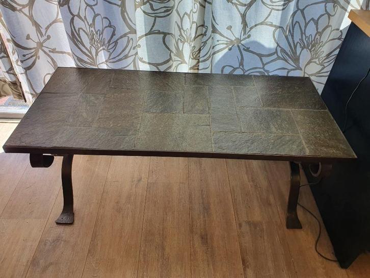 Brutalistische salontafel, Huis en Inrichting, Tafels | Salontafels, Zo goed als nieuw, Minder dan 50 cm, 100 tot 150 cm, Rechthoekig