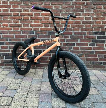 Kink Curb BMX Gloss Cantaloupe Splatter. beschikbaar voor biedingen