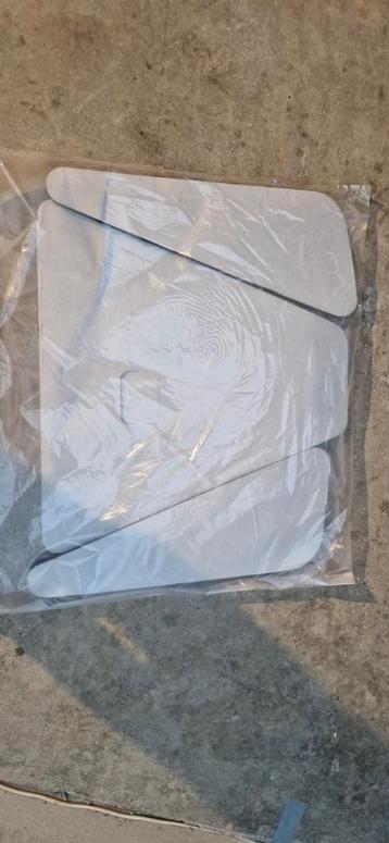 BMW e30 motorkapisolatie  beschikbaar voor biedingen