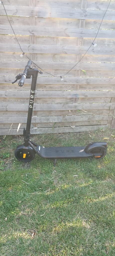 Pure elektrische scooter Airpro en Air Pro Plus in nieuwe st, Fietsen en Brommers, Steps, Zo goed als nieuw, Ophalen