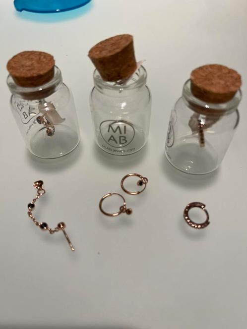 Miab roze goudkleurige oorbel hanger en mini rounds, Handtassen en Accessoires, Oorbellen, Goud, Ophalen