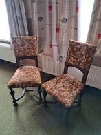 Twee antieke stoelen, Ophalen