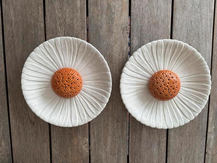 2 hors d’oeuvre schalen  “Daisy” van Este Ceramiche, Antiquités & Art, Antiquités | Plateaux, Enlèvement