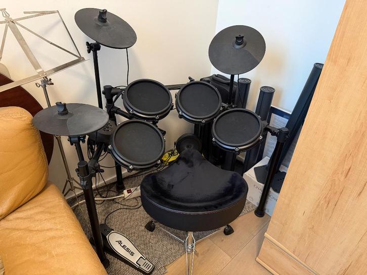 Kit de batterie Alesis Mesh sans pédale, Musique & Instruments, Batteries & Percussions, Utilisé, Autres marques, Électronique