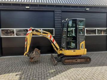 Komatsu PC 18 MR-3 minigraver met bakken