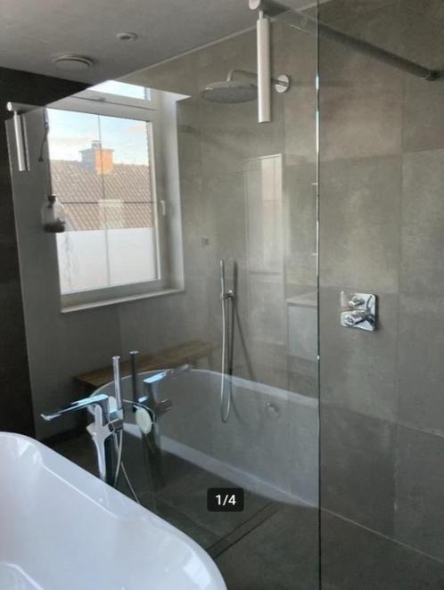 Douchewand in glas - gratis, Doe-het-zelf en Bouw, Sanitair, Zo goed als nieuw, Douche, Glas, Ophalen