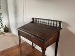 Antique Lectern, Ophalen