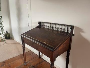 Antique Lectern beschikbaar voor biedingen