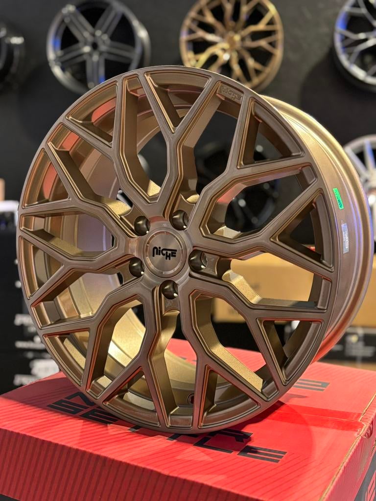 19” niche mazzanti bronze, Motoren, Ophalen of Verzenden