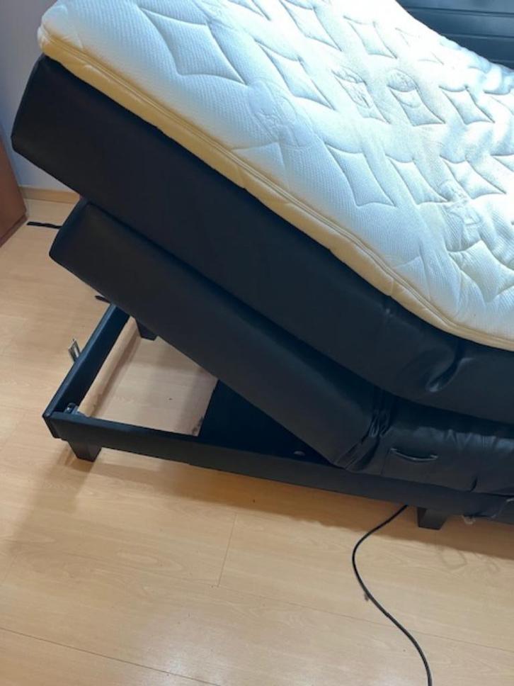 Sommier à ressorts électrique, Maison & Meubles, Chambre à coucher | Lits boxsprings, Utilisé, 120 cm, 200 cm, Queen size, Noir