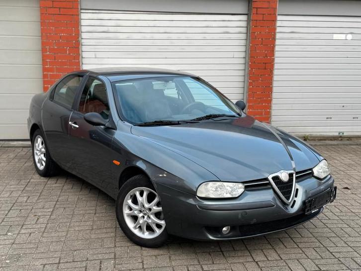 Alfa Romeo 156 1.8i BENZINE * LEDEREN ZETELS * AIRCO * KEURI, Autos, Alfa Romeo, Particulier, ABS, Air conditionné, Verrouillage central