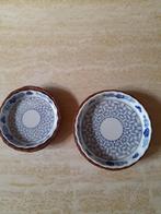 2 Rieten mandjes met schotels erin in keramiek, Huis en Inrichting, Mand, Rond, Nieuw, Ophalen of Verzenden