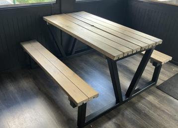 Robuuste picknicktafel, industrieel design, 4 stuks beschikbaar voor biedingen