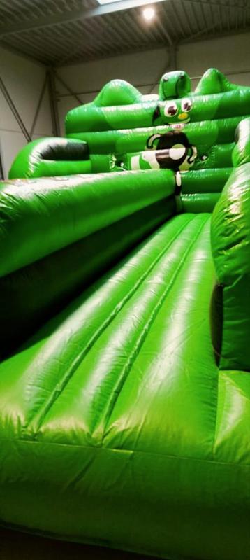 Springkasteel bungeerun beschikbaar voor biedingen