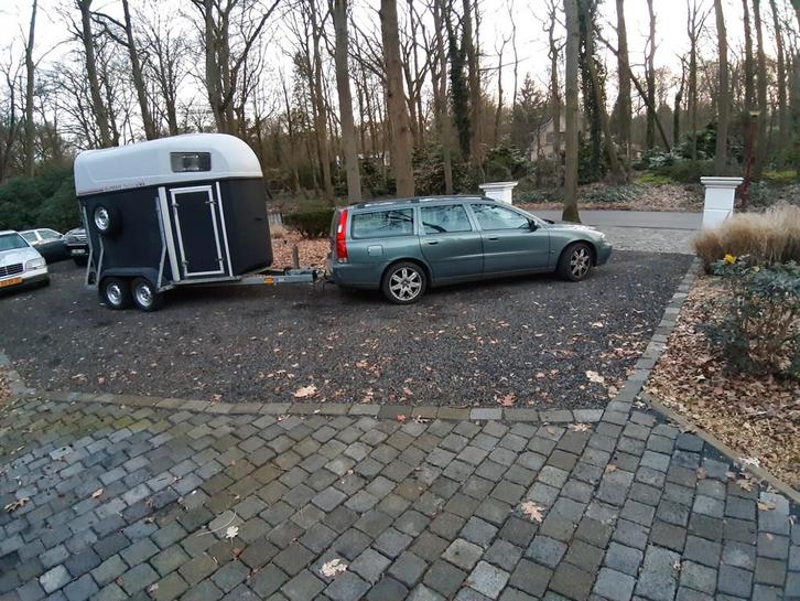 Hotra 2 paards trailer 2013, Dieren en Toebehoren, Paarden en Pony's | Trailers en Aanhangwagens, Gebruikt, 2-paards trailer, Hout