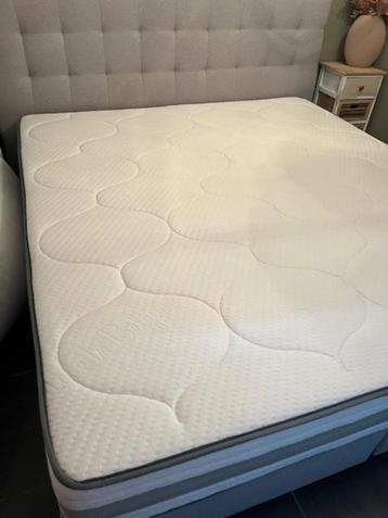 Dubbel bed + matras + Emma topper., Huis en Inrichting, Slaapkamer | Bedden, Ophalen, Overige materialen, Tweepersoons, Zo goed als nieuw
