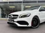 Mercedes-Benz A-CLASS 45 AMG PANO/ SPORTUITLAAT / CARPLAY /, Auto's, Automaat, Gebruikt, 4 cilinders, Wit