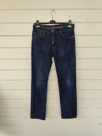 Donkerblauwe jeansbroek – maat W34/L34 – Brax
