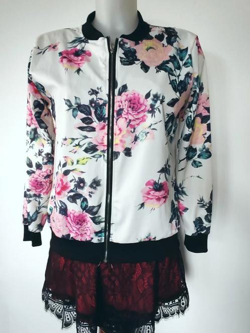 Blouson léger imprimé floral taille M, Kleding | Dames, Jasjes, Kostuums en Pakken, Zo goed als nieuw, Ophalen of Verzenden