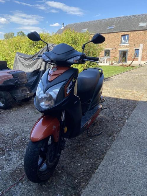 scooter 50cc, Motoren, Quads en Trikes, 11 kW of minder, 2 cilinders, Ophalen