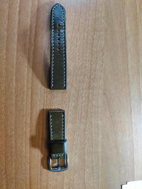 Lederen handgemaakte horlogebandje 20 mm - kleine pols!!, Bijoux, Sacs & Beauté, Montres | Femmes, Utilisé, Montre-bracelet, Autres matériaux