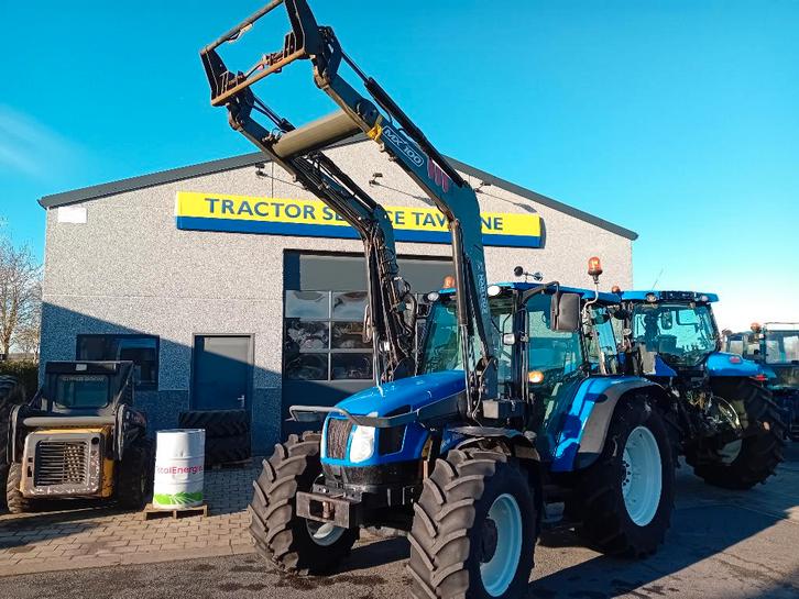 New Holland T5060 met frontlader, Zakelijke goederen, Landbouw | Tractoren, 5000 tot 7500, New Holland, 80 tot 120 Pk, Gebruikt