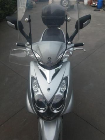 scooter sym 125 cc VS (9kw) 2007... 14600 km... beschikbaar voor biedingen