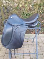 Selle dressage Kingsley D2 17.5' / 31, Animaux & Accessoires, Comme neuf, Enlèvement, Dressage