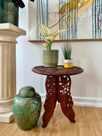 Handgemaakt plantentafeltje of bijzettafeltje beschikbaar voor biedingen