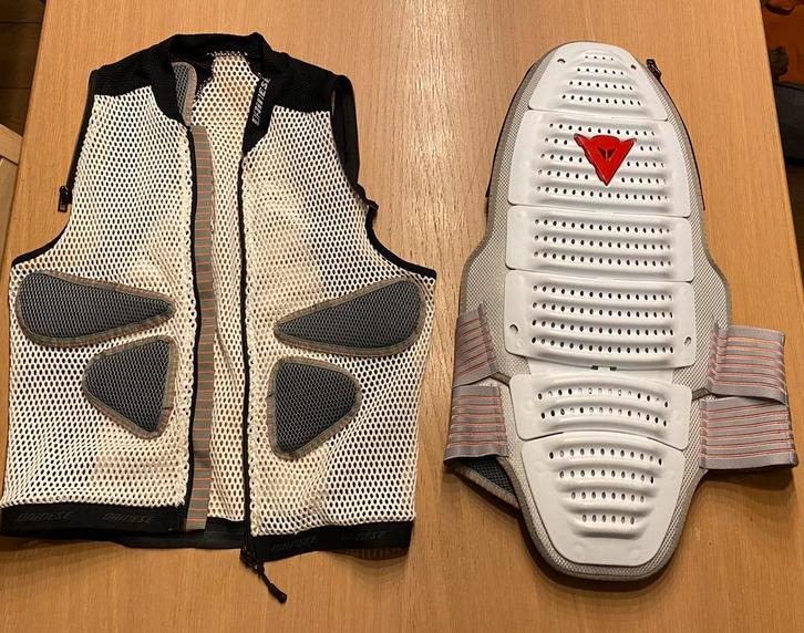 Combinaison de protection Dainese pour skieurs et motos XL, Sports & Fitness, Snowboard, Comme neuf, Enlèvement