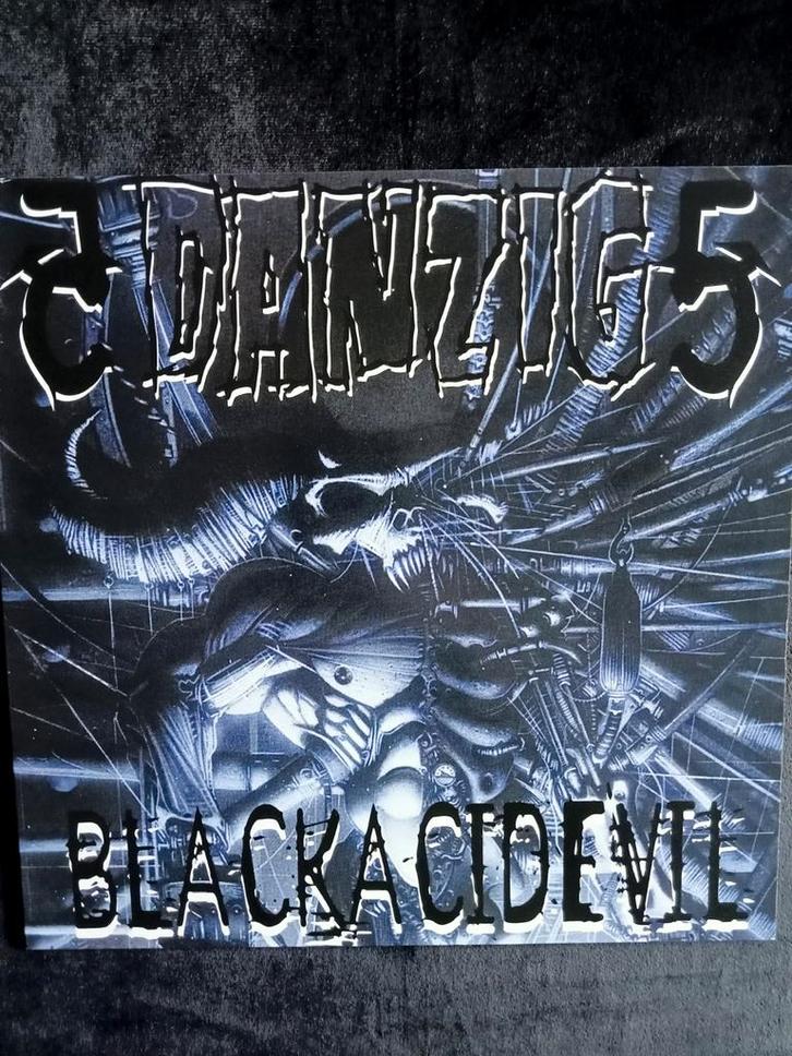Danzig 5, met insert. jaar 2000, Cd's en Dvd's, Vinyl | Hardrock en Metal, Zo goed als nieuw, Ophalen of Verzenden