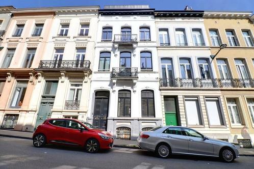 Immeuble à vendre à Bruxelles, 6 chambres, Immo, Huizen en Appartementen te koop, Vrijstaande woning