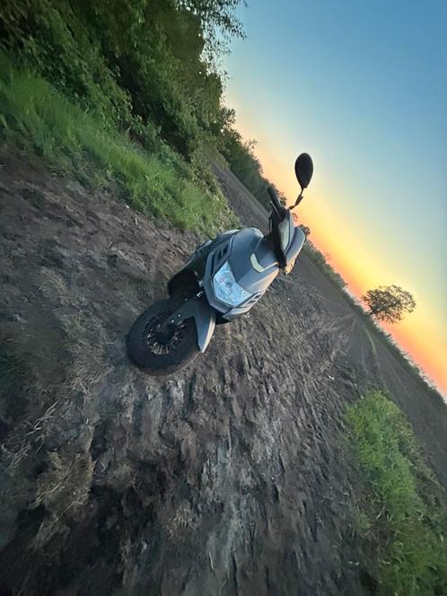 Turbho cd-50 (MOET WEG), Fietsen en Brommers, Scooters | Kymco, Zo goed als nieuw, Overige modellen, Klasse A (25 km/u), Benzine