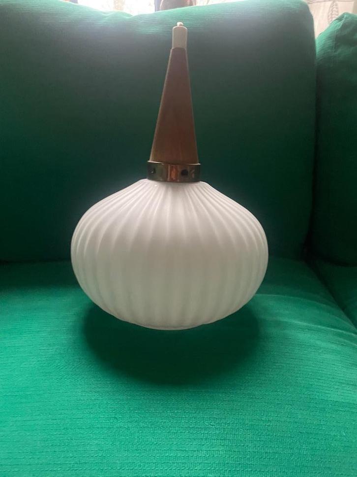 Vintage Mat wit melkglazen lamp, Huis en Inrichting, Lampen | Hanglampen, Ophalen of Verzenden