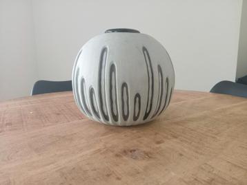 Vase Pomax de la collection Ateljee beschikbaar voor biedingen