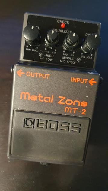 BOSS MT-2 Metal Zone effectpedaal beschikbaar voor biedingen