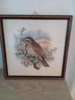 vintage houten kader met genaaide vogel in, Antiek en Kunst, Ophalen of Verzenden