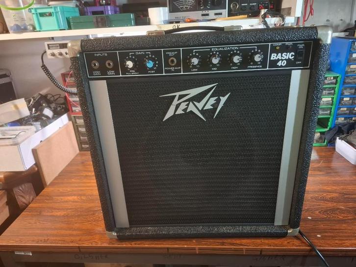 Peavey gitaarversterker basic-40 mooi tov leeftijd, Muziek en Instrumenten, Versterkers | Bas en Gitaar, Gebruikt, Gitaar, Minder dan 50 watt