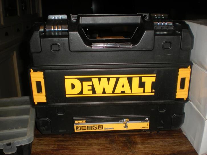 dewalt koffer, schroeven, opbergdoos, Bricolage & Construction, Quincaillerie & Fixations, Vis, Enlèvement