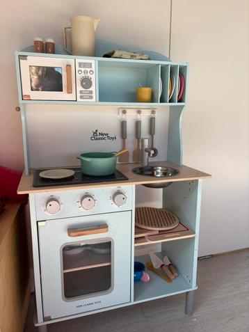 New classic toys keukentje  beschikbaar voor biedingen