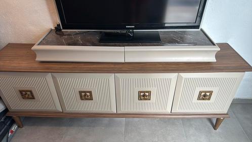 Stijlvolle tv-meubel /dressoir in hout en crème vintage look, Huis en Inrichting, Kasten |Televisiemeubels, Zo goed als nieuw