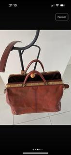 Superbe sac tout cuir Katana style sac docteur vintage, Bijoux, Sacs & Beauté, Sacs | Sacs de voyage & Petits Sacs de voyage, Comme neuf