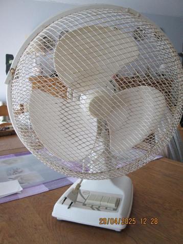 Ventilateur de table. beschikbaar voor biedingen