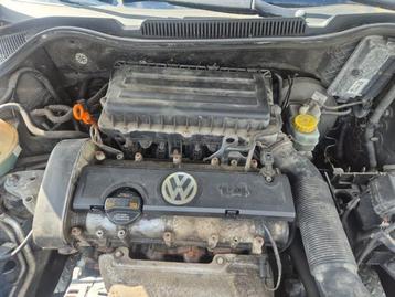 Motor van een Volkswagen Caddy beschikbaar voor biedingen