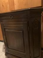 Dressoir Kast, Enlèvement