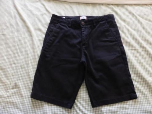 Broek. Bermuda. Short Jack & Jones. Maat S. Regular., Kinderen en Baby's, Kinderkleding | Maat 176, Zo goed als nieuw, Jongen