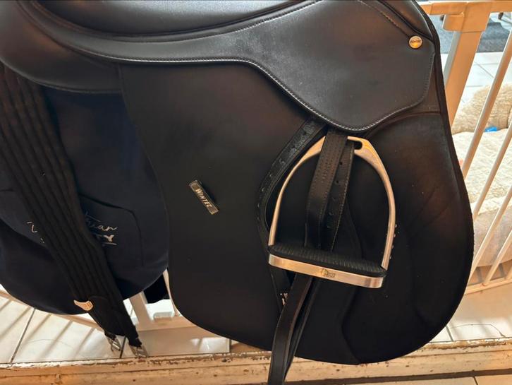 Wintec 18’ veelzijdigheid zadel zgan + toebehoor !!, Dieren en Toebehoren, Paarden en Pony's | Zadels, Zo goed als nieuw, Ophalen of Verzenden