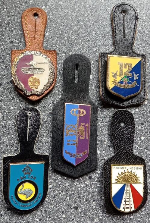 5 logistieke Borsthangers., Verzamelen, Militaria | Algemeen, Landmacht, Embleem of Badge, Ophalen of Verzenden
