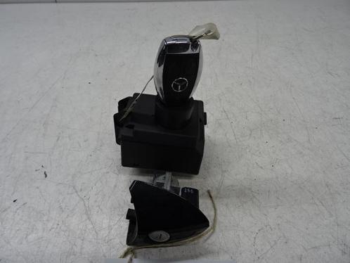 CONTACTSLOT Mercedes-Benz CLA (117.3) (A2469055801), Auto-onderdelen, Overige Auto-onderdelen, Mercedes-Benz, Gebruikt